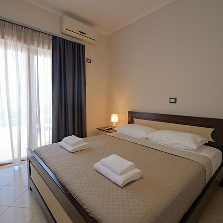 Hotel Deja Vu Ksamil Kültér fotó