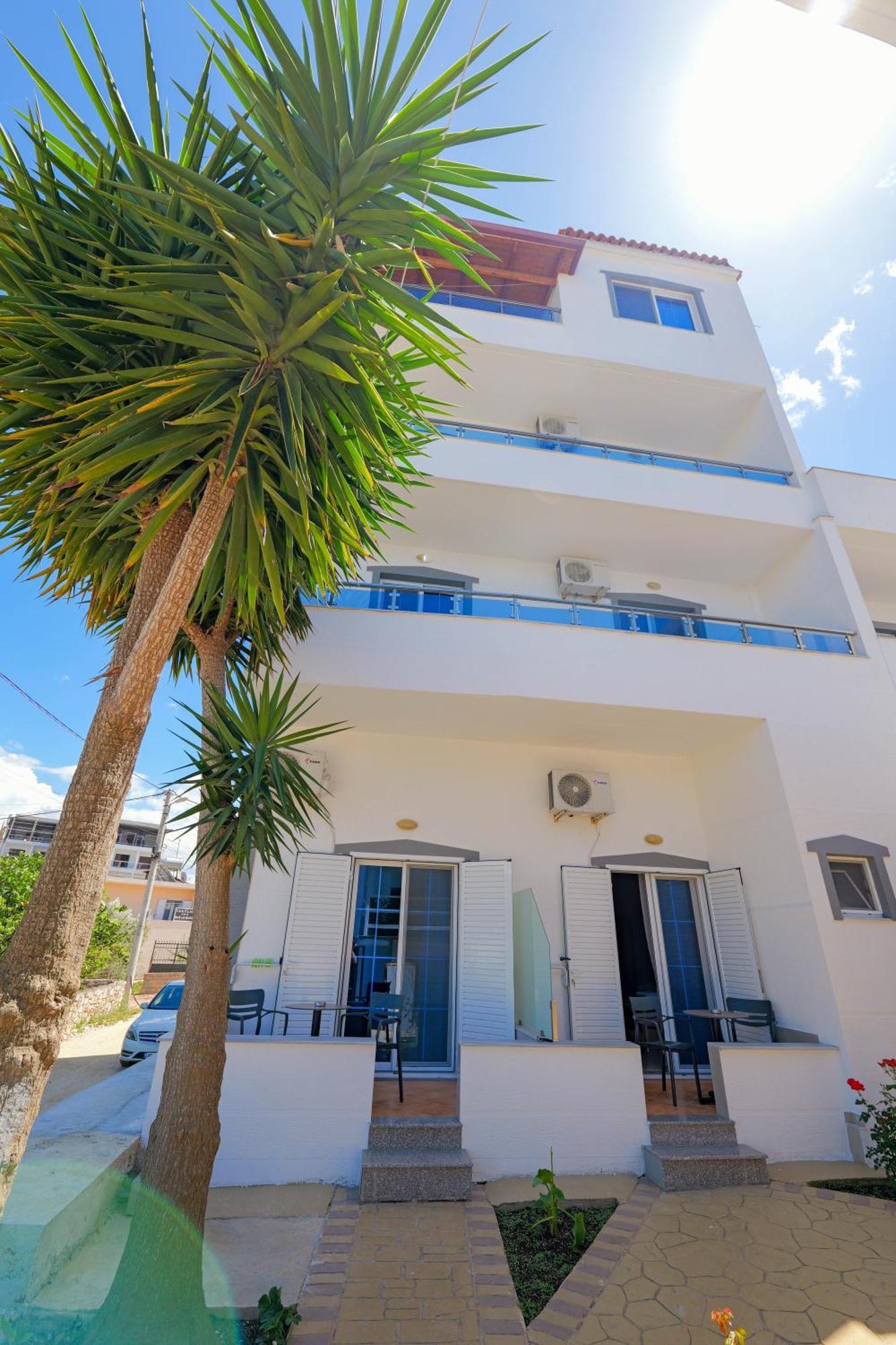 Hotel Deja Vu Ksamil Kültér fotó