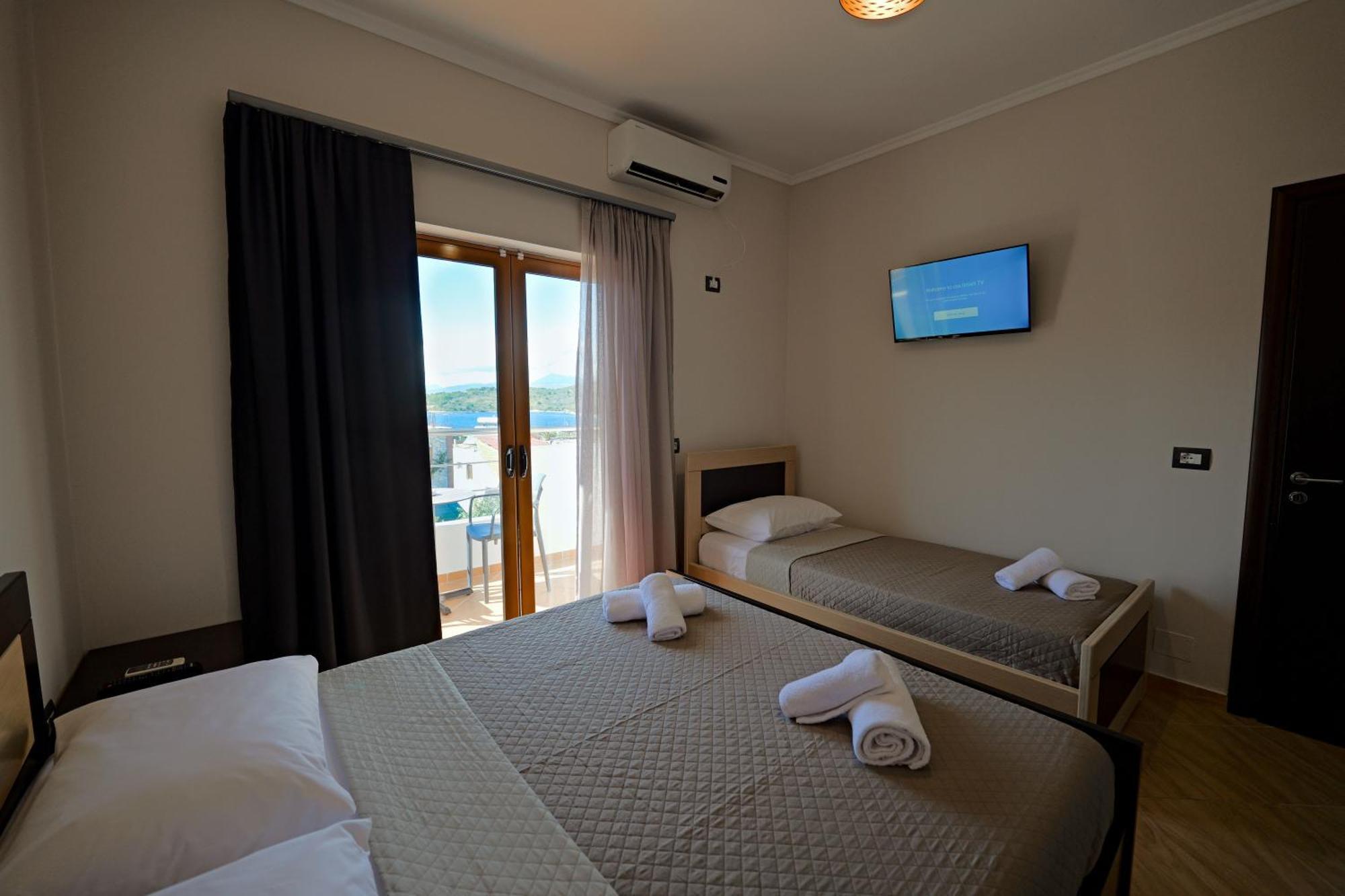 Hotel Deja Vu Ksamil Kültér fotó