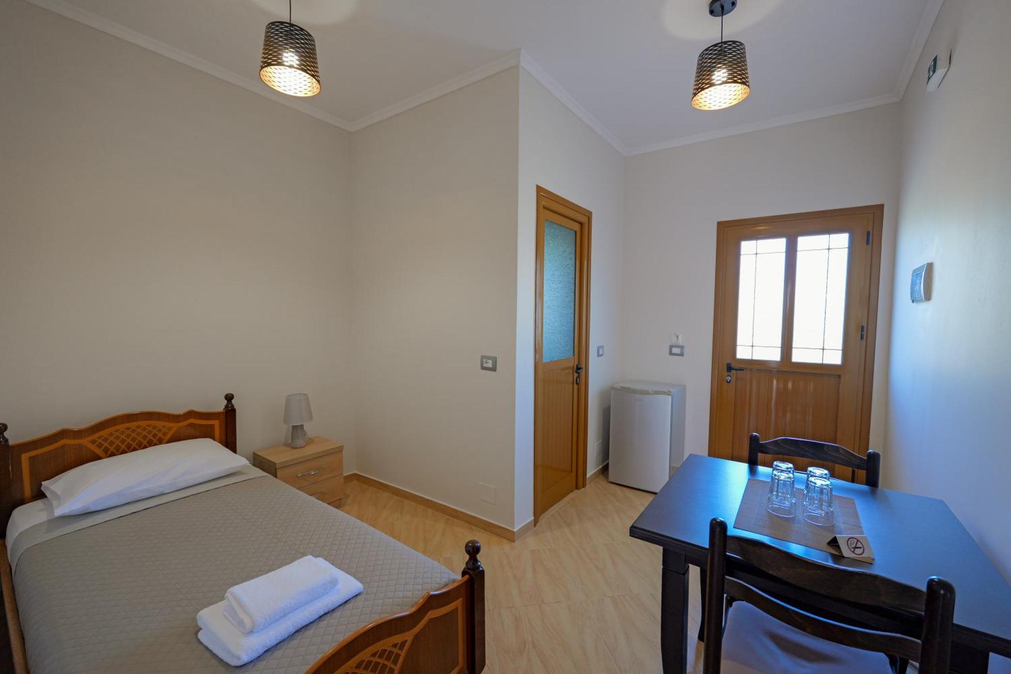 Hotel Deja Vu Ksamil Szoba fotó