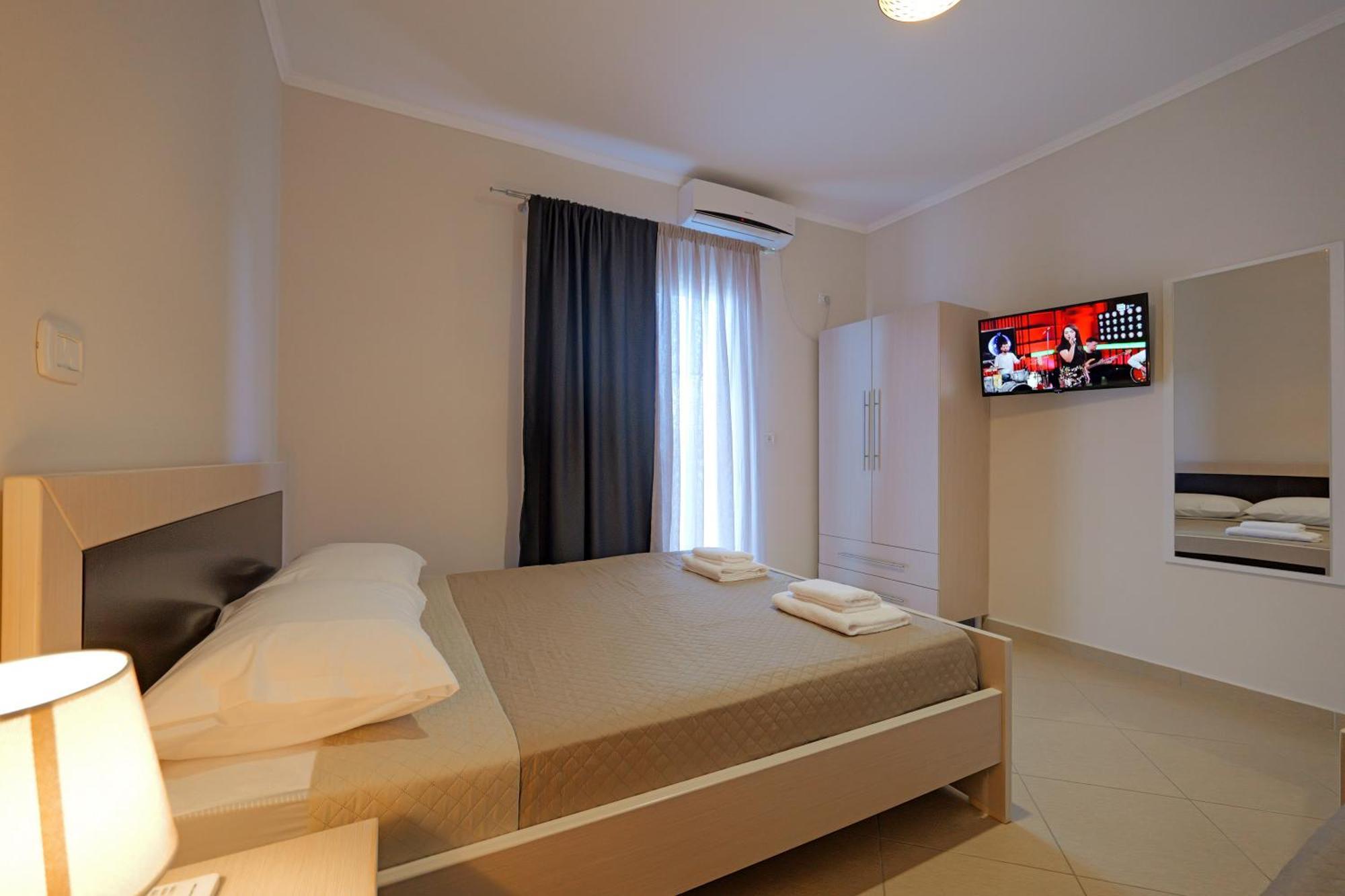 Hotel Deja Vu Ksamil Kültér fotó