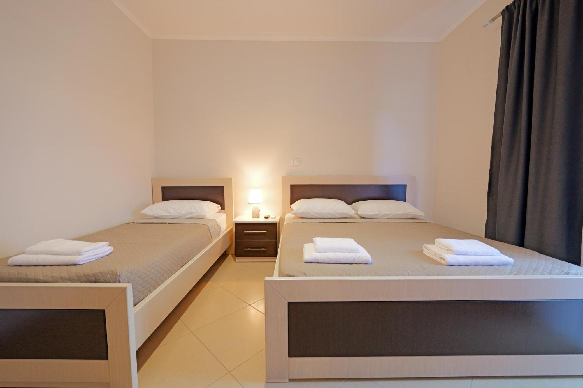 Hotel Deja Vu Ksamil Szoba fotó