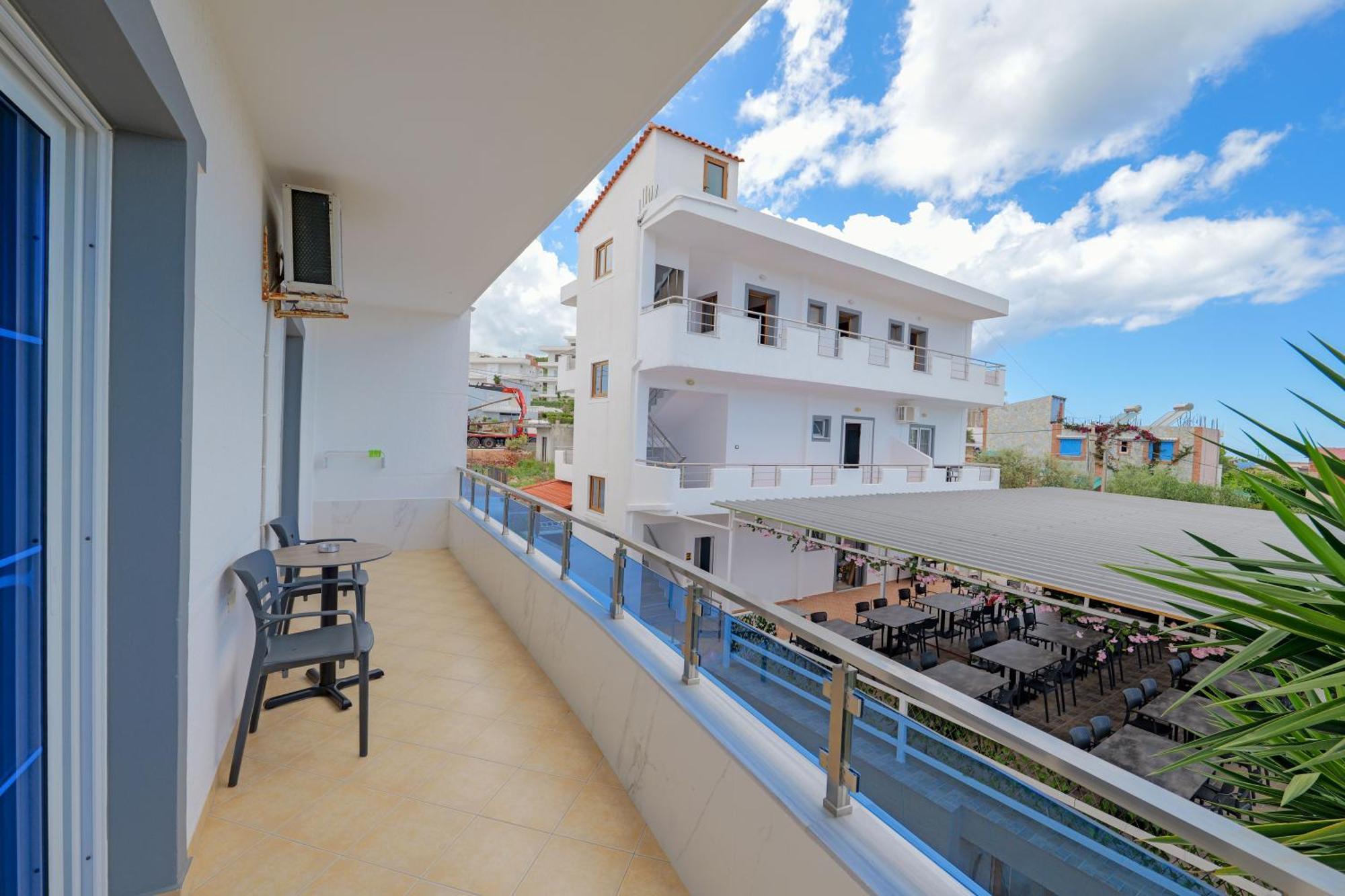 Hotel Deja Vu Ksamil Kültér fotó