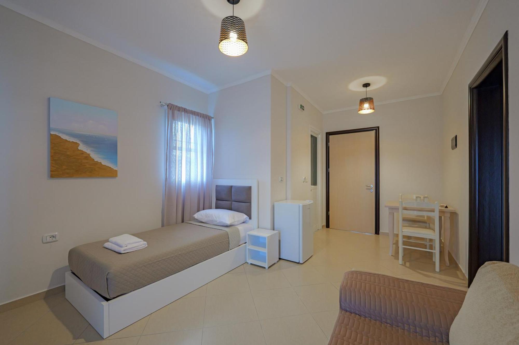 Hotel Deja Vu Ksamil Kültér fotó