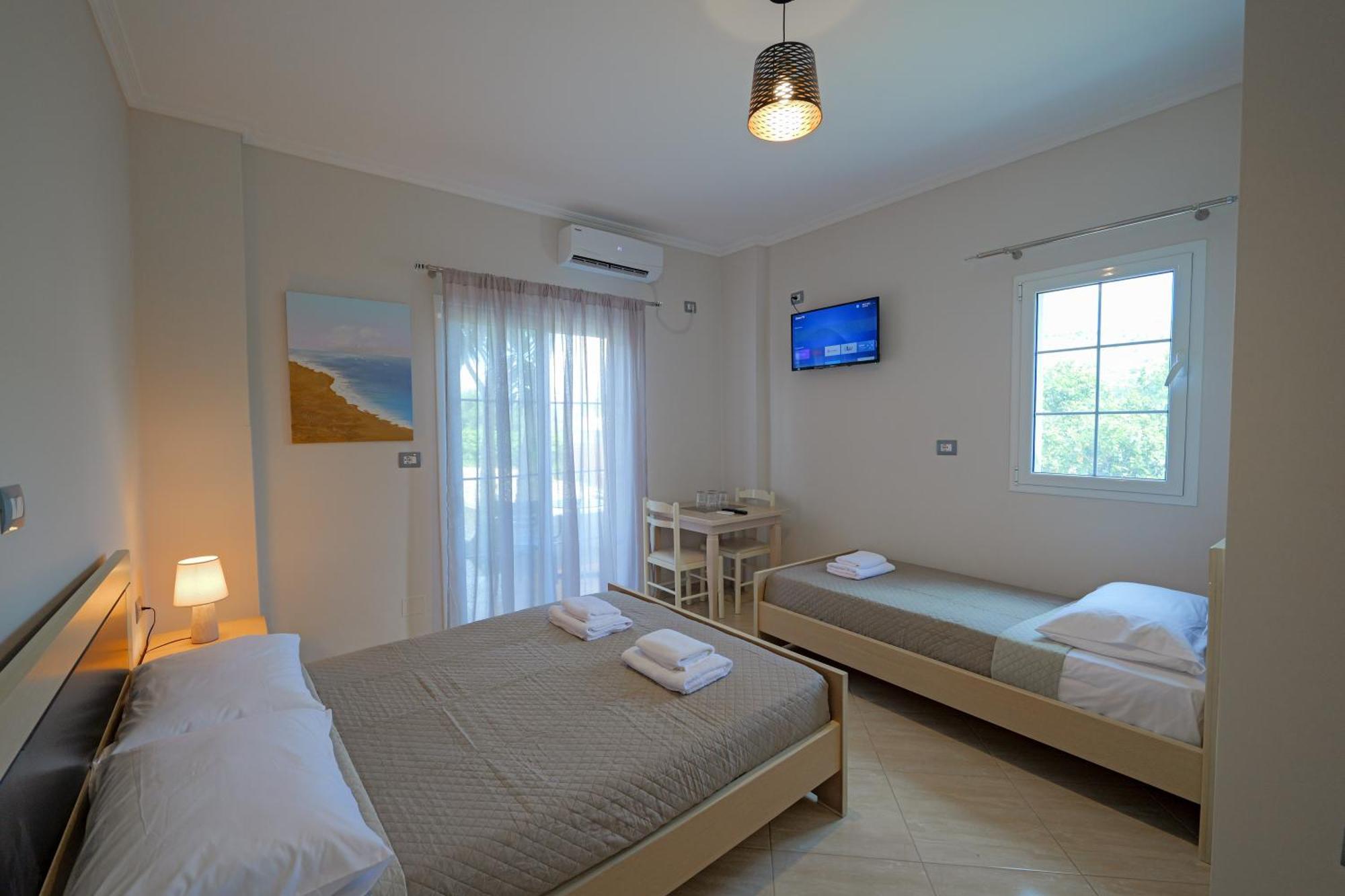Hotel Deja Vu Ksamil Kültér fotó