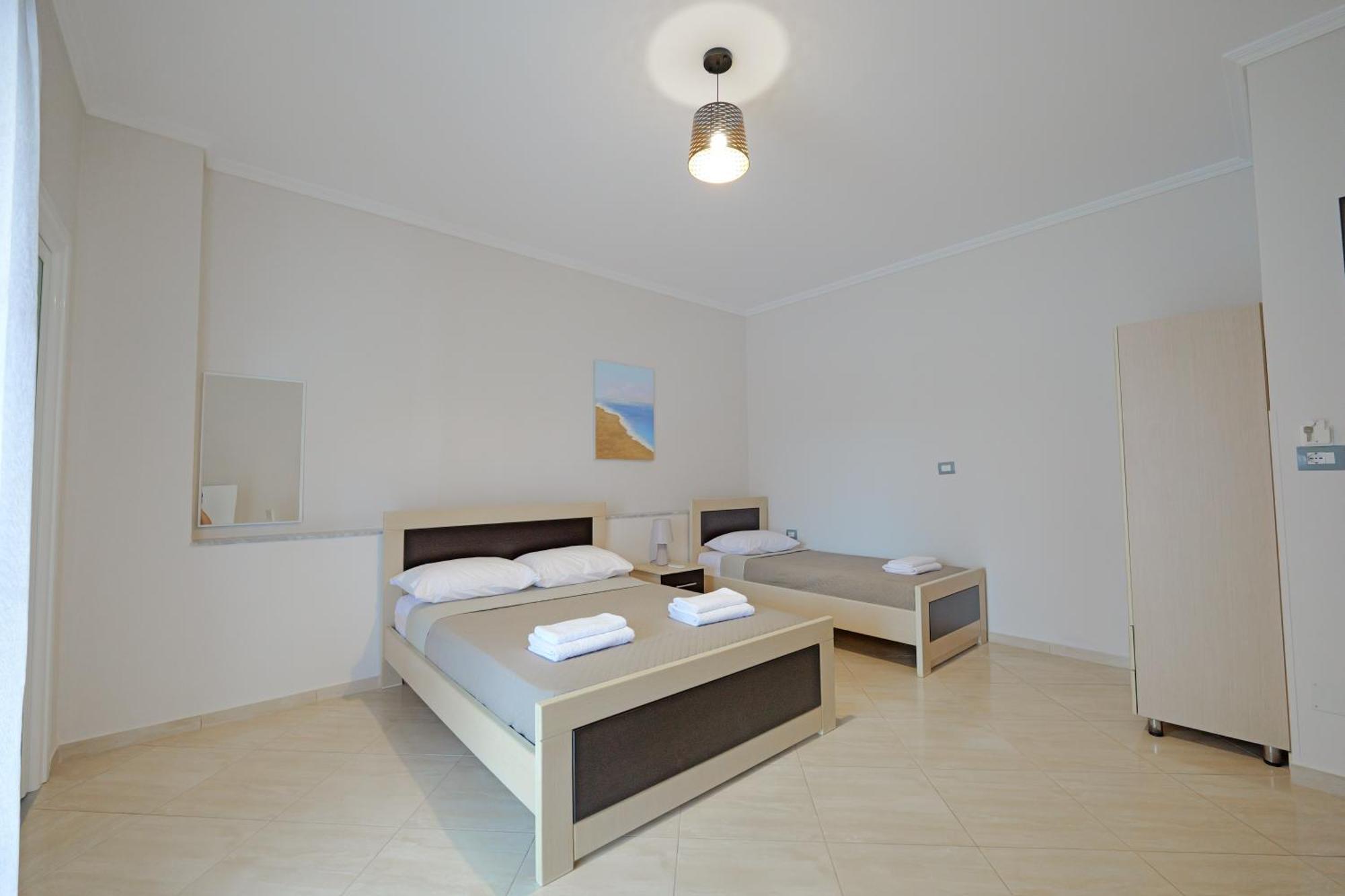 Hotel Deja Vu Ksamil Kültér fotó