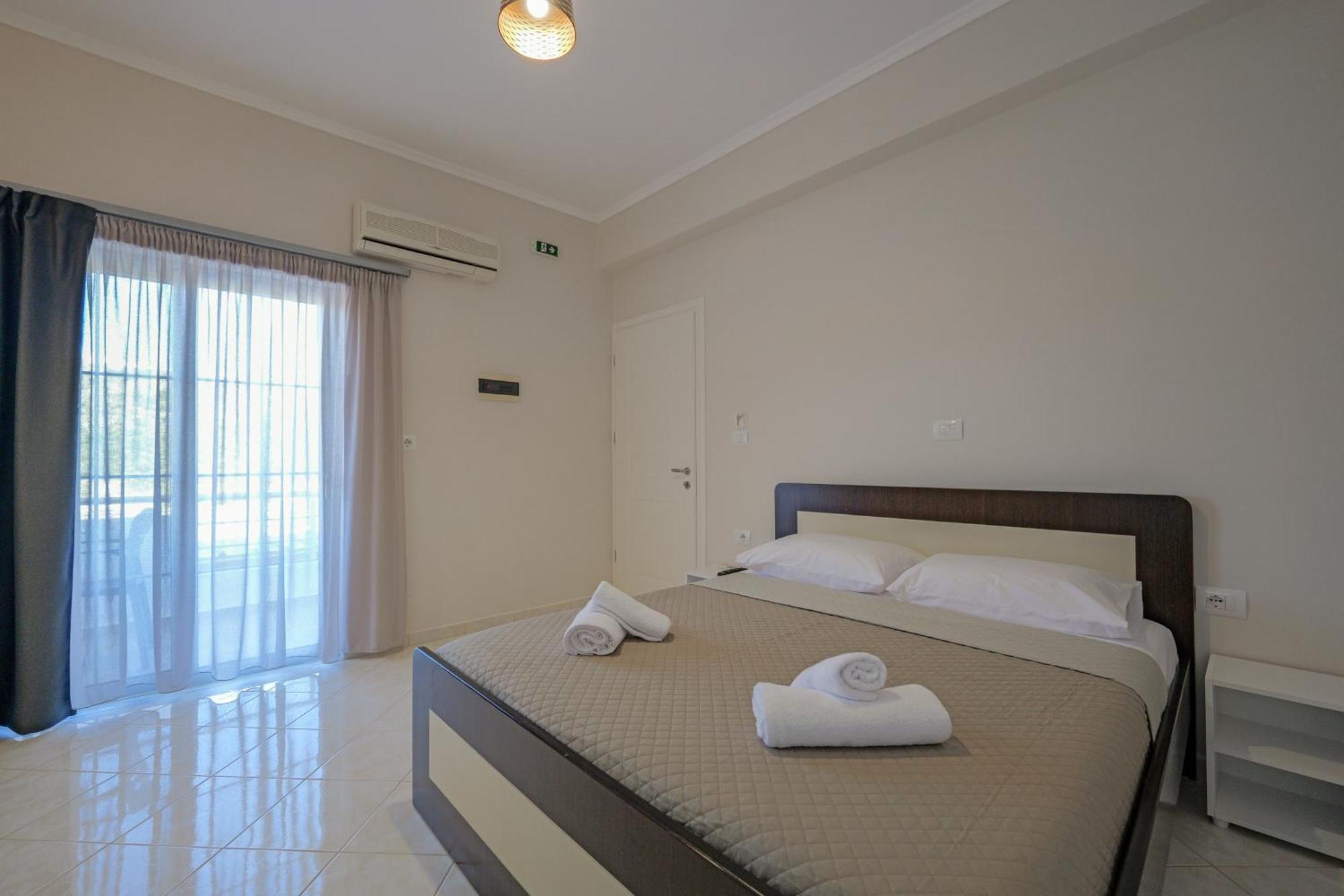 Hotel Deja Vu Ksamil Kültér fotó